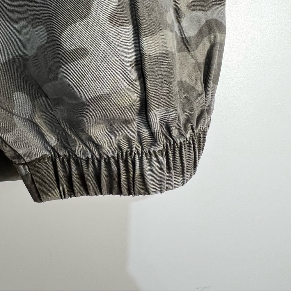 American Eagle Camo High Waist Drawstring Jogger PantsAmerican Eagle Size XL - Picture 6 of 8